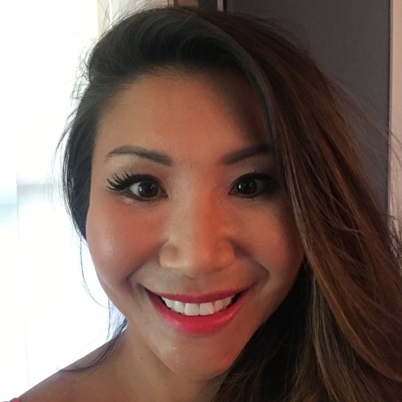 Meet your Posher, Emily - Picture 4 of 5